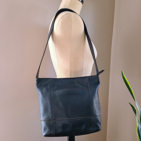 The Sak black leather handbag - Picture 2 of 8